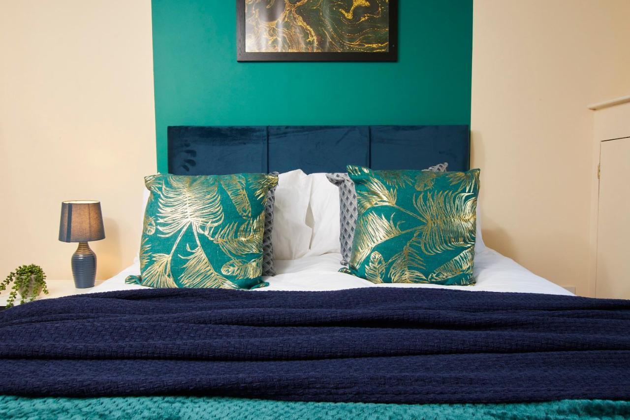 Exquisite Cambridge Abode - Sleeps 6 - Parking Apartment Luaran gambar