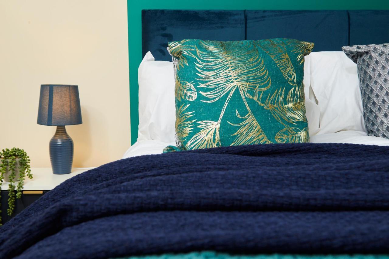 Exquisite Cambridge Abode - Sleeps 6 - Parking Apartment Luaran gambar