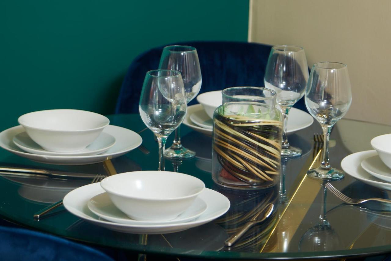 Exquisite Cambridge Abode - Sleeps 6 - Parking Apartment Luaran gambar