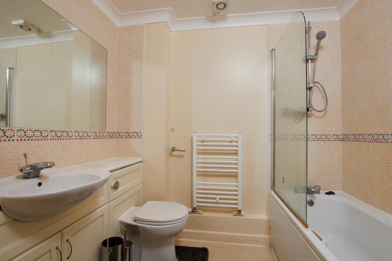 Exquisite Cambridge Abode - Sleeps 6 - Parking Apartment Luaran gambar